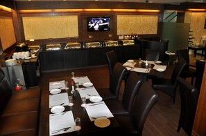 Restaurant - Hotel Divine Paradise (New Delhi)
