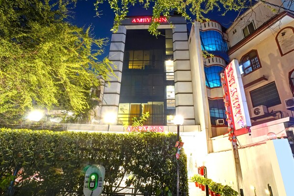 Mặt tiền nơi lưu trú