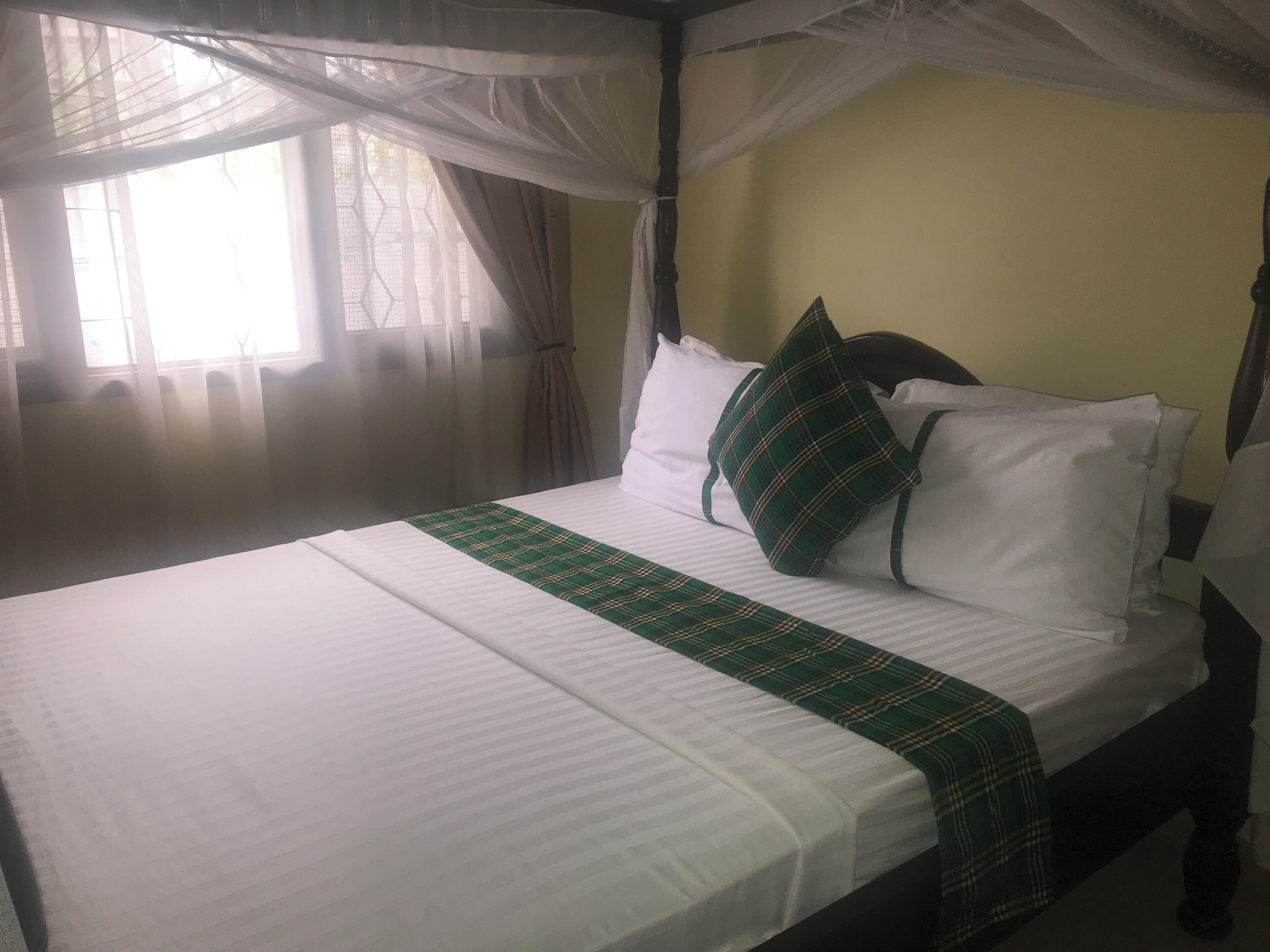 Basic Double Room, Non Smoking | Desk, laptop workspace, free WiFi, bed sheets