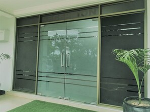 Bagian depan properti