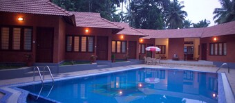 デスハダン クリフ アンド ビーチ リゾート