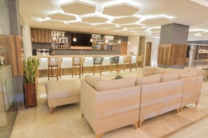 2 bars/lounges, 2 poolside bars - Sonesta Hotel Cartagena (Cartagena)