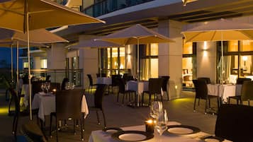 4 restaurants, breakfast, lunch, dinner served; French cuisine