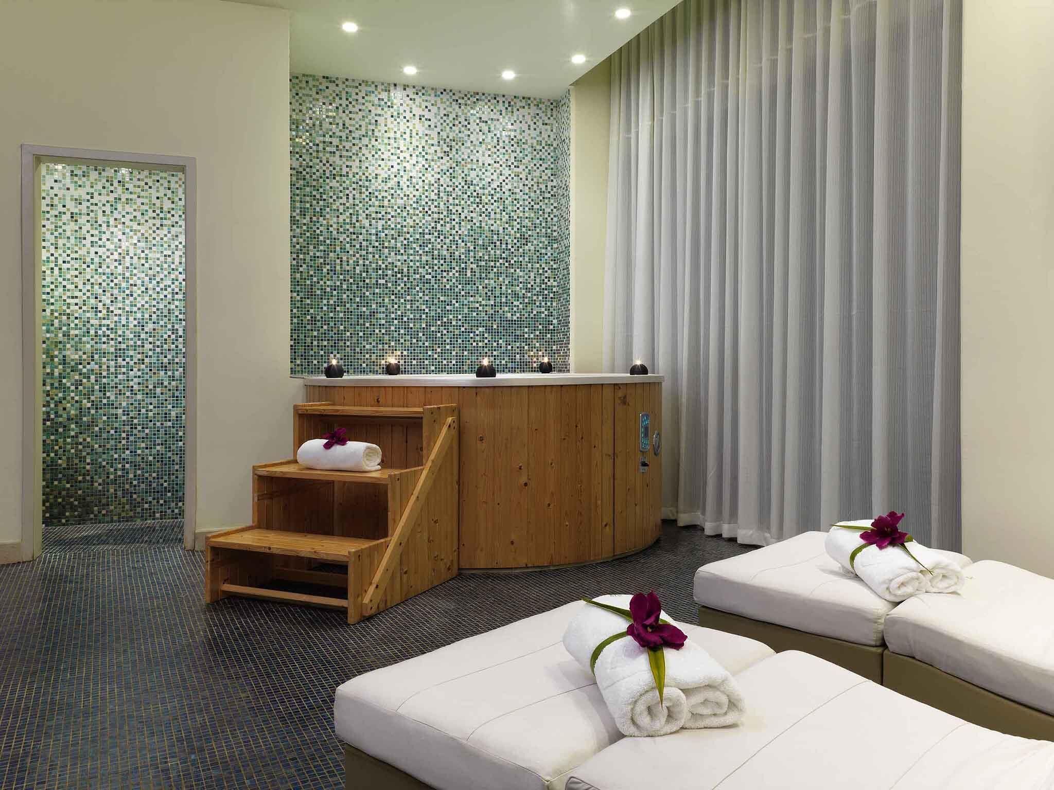 Sauna, Whirlpool, Türkisches Bad/Hamam, Körperbehandlungen