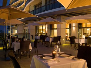 4 restaurants, breakfast, lunch, dinner served; French cuisine