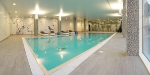 Indoor pool - Radisson Blu Hotel East Midlands Airport (Derby)