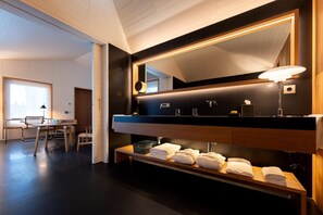 Grand Suite | Dining | 2 restaurants; breakfast, lunch, and dinner served - Atrio Restaurante Hotel (Caceres)