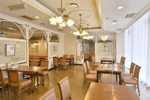 Daily buffet breakfast (JPY 1400 per person) - Tottori Washington Hotel Plaza (Tottori)
