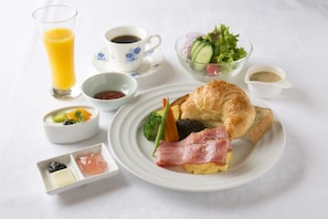 Desayuno de cocina local (JPY 1460 por persona)
