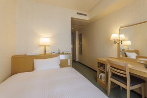 Bureau, accès au Wi-Fi (inclus), literie fournie