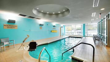 Indendørs pool