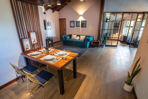 Deluxe Apartment, 1 Queen Bed with Sofa bed | Private kitchen - Camino Verde Bed & Breakfast (Monteverde)