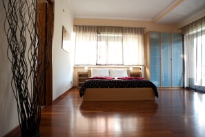 Junior Suite, 1 Bedroom, City View | 1 bedroom, premium bedding, down comforters, desk