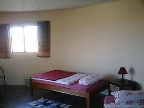 Basic-Ferienhütte, 3 Einzelbetten | 1 Schlafzimmer, Bettwäsche