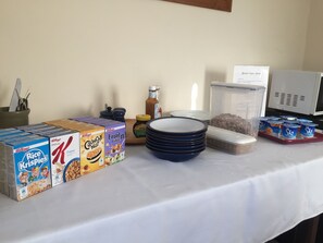 Daily cooked-to-order breakfast for a fee - Furtho Manor Farm (Milton Keynes)