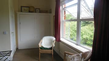 Family Double or Twin Room | Premium bedding, individually decorated, individually furnished, desk