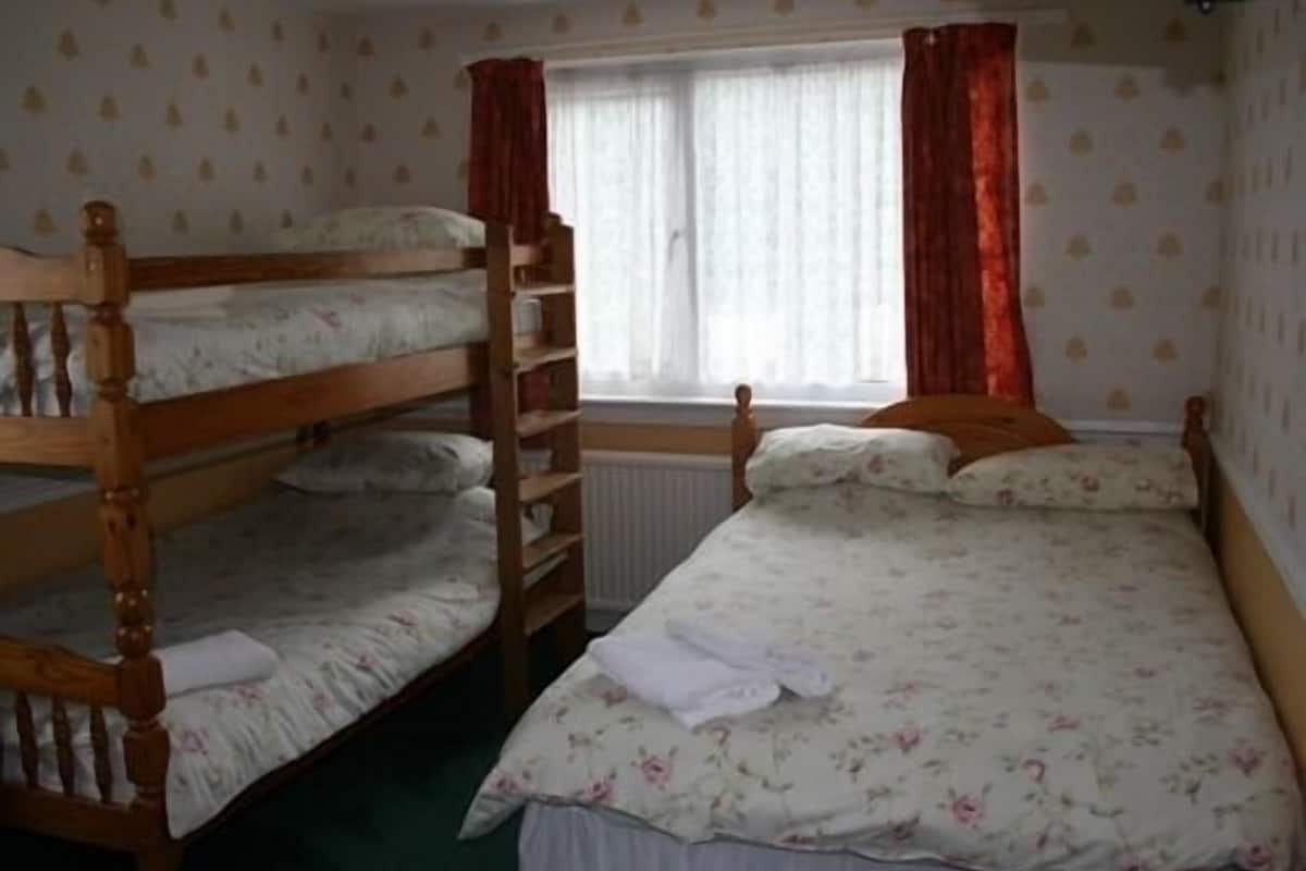 Suite, Ensuite (Sleeping 3 People) | 1 bedroom