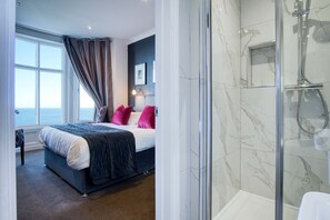 Deluxe Double Room, Ensuite, Sea View - The Helaina (Scarborough)