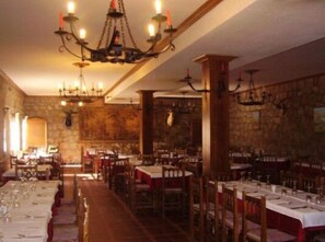 Dining - Hotel Casa Rural Ropino (Candeleda)