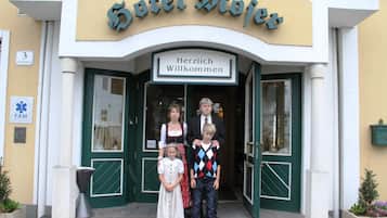 Esterni