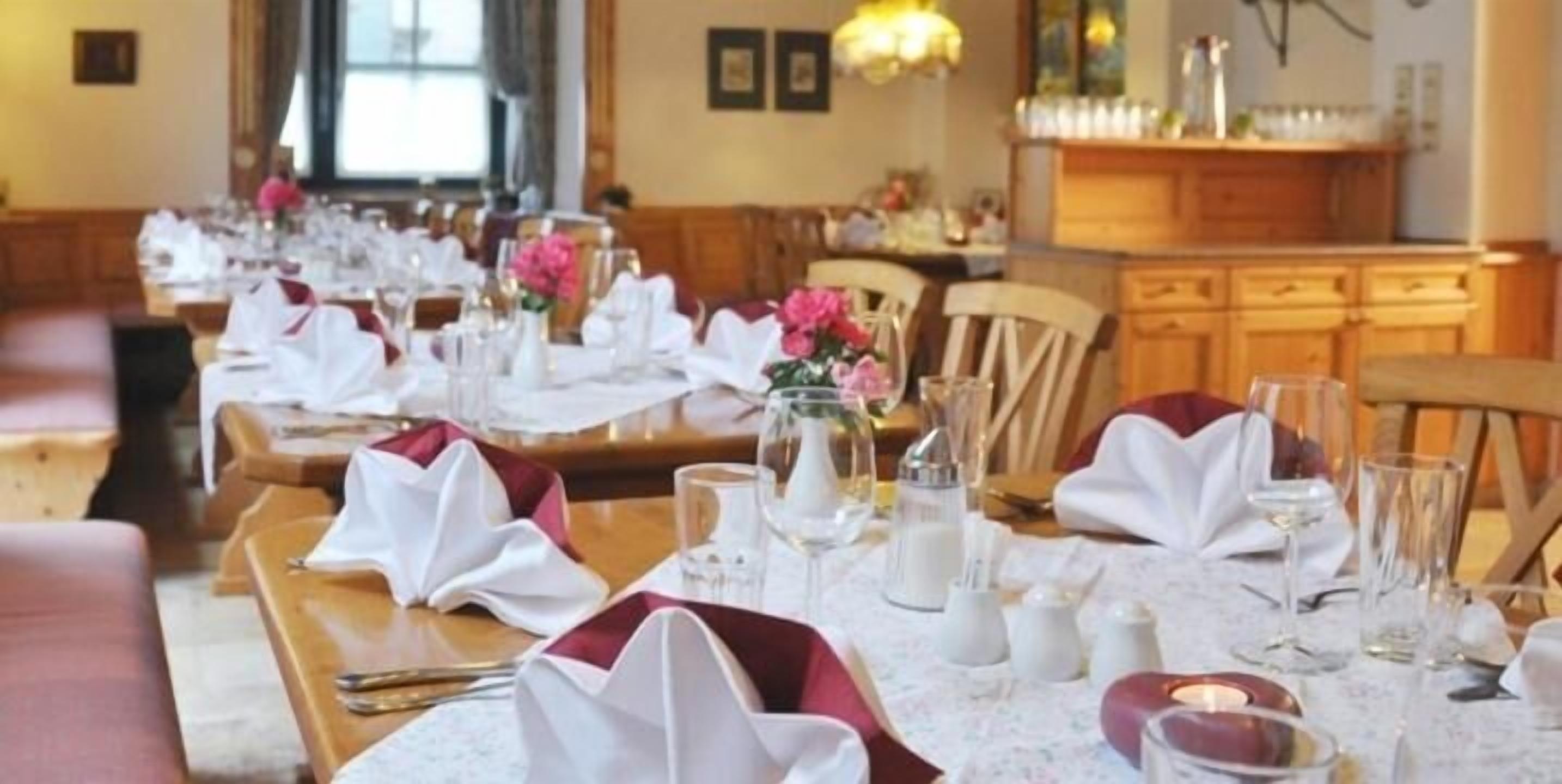 Lunch and dinner served