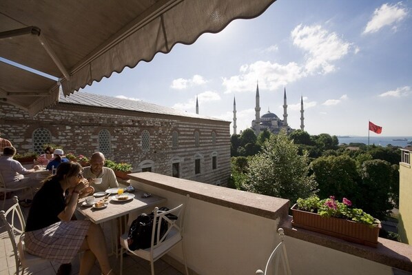 Terrace/patio - Hotel Turkoman (Istanbul)