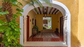 Entrada de la propiedad