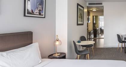 Holiday Inn & Suites Sydney Bondi Junction by IHG