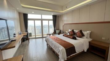 Minibar, desk, free WiFi, bed sheets