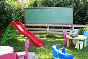 Children's play area - outdoor