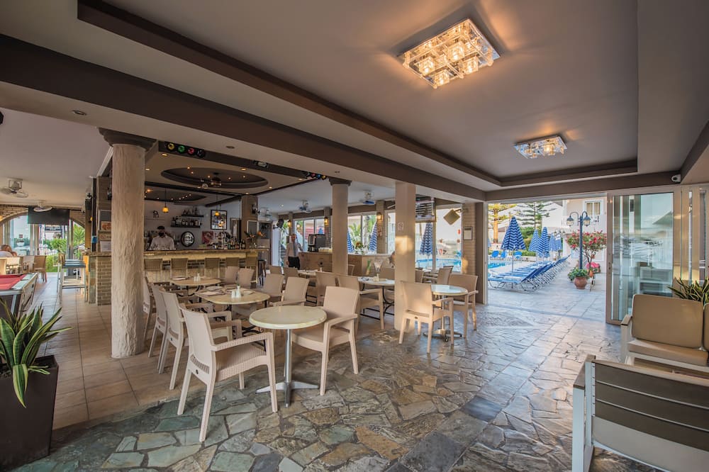 Planos Beach Hotel