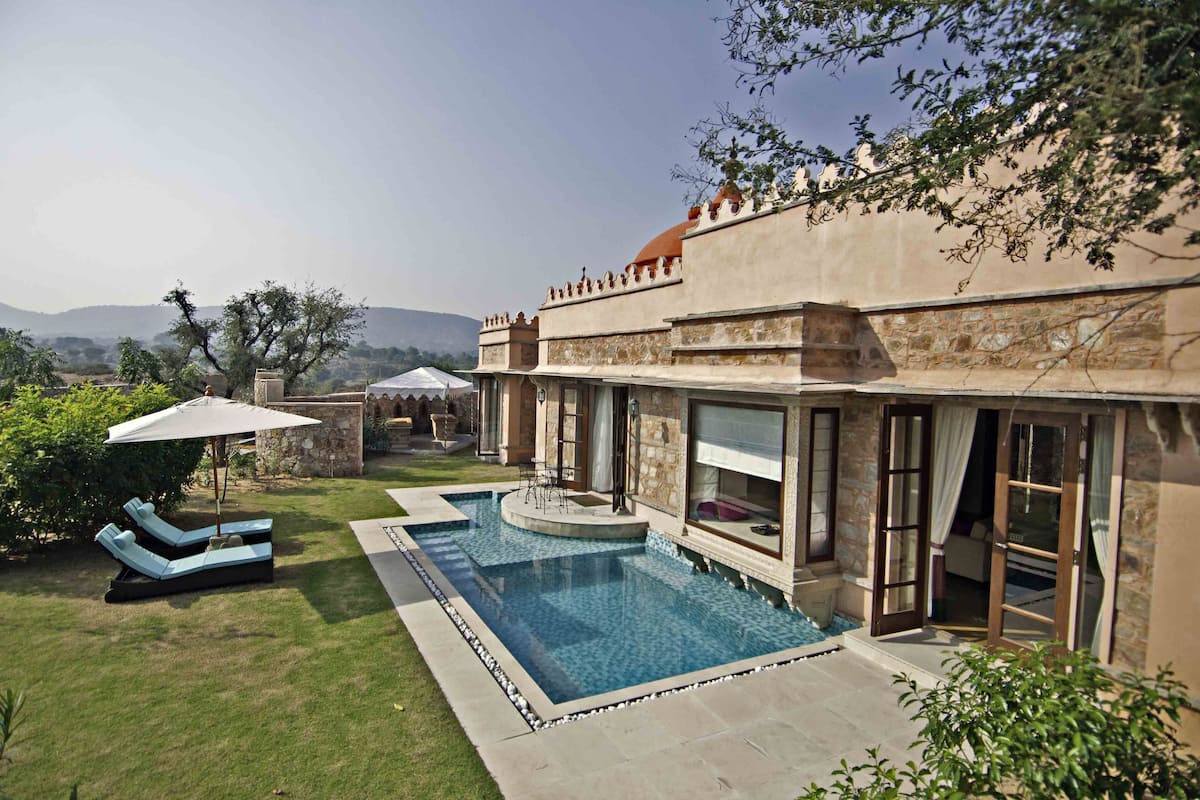 Private pool