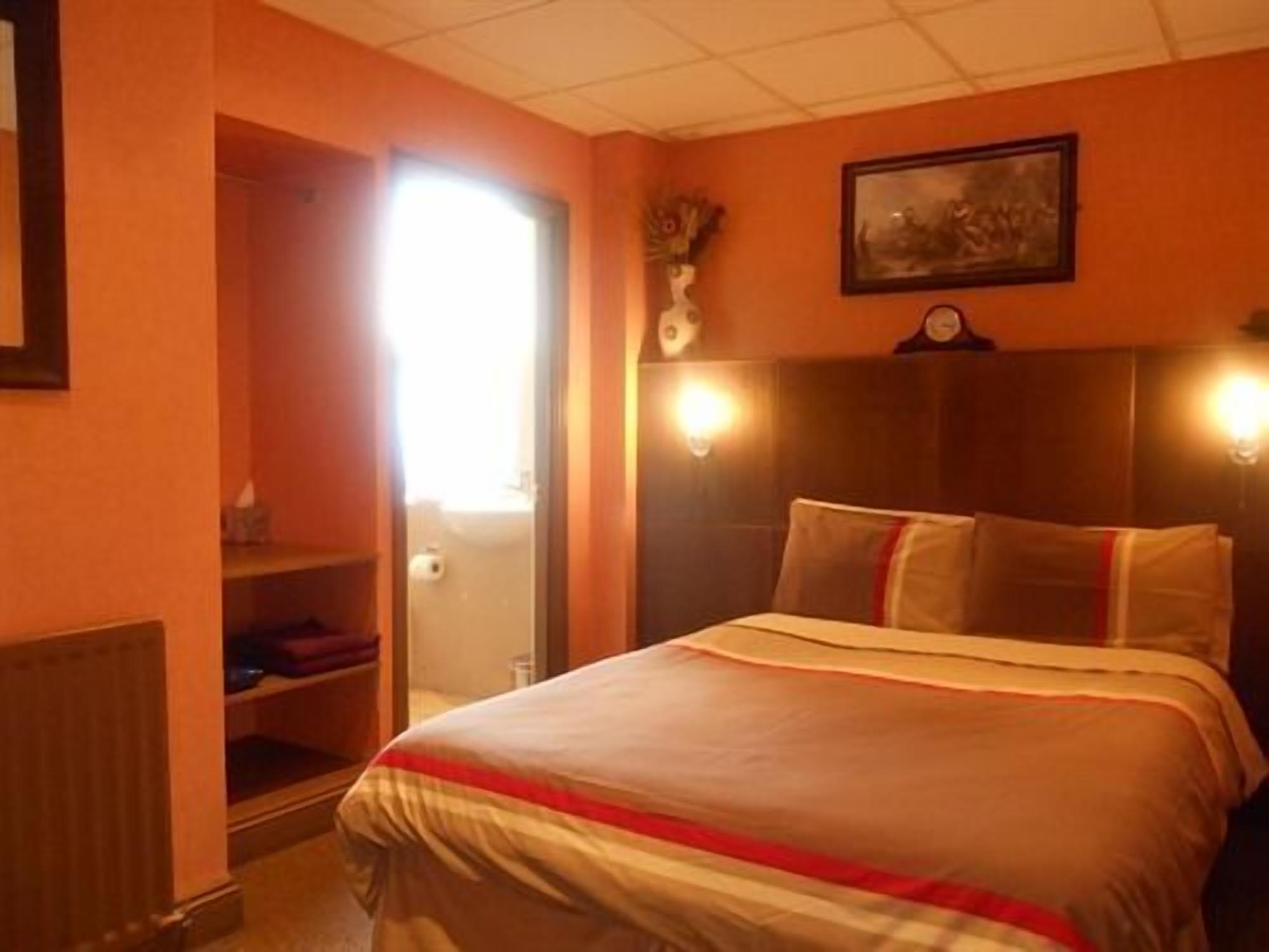 Camera doppia, bagno in camera