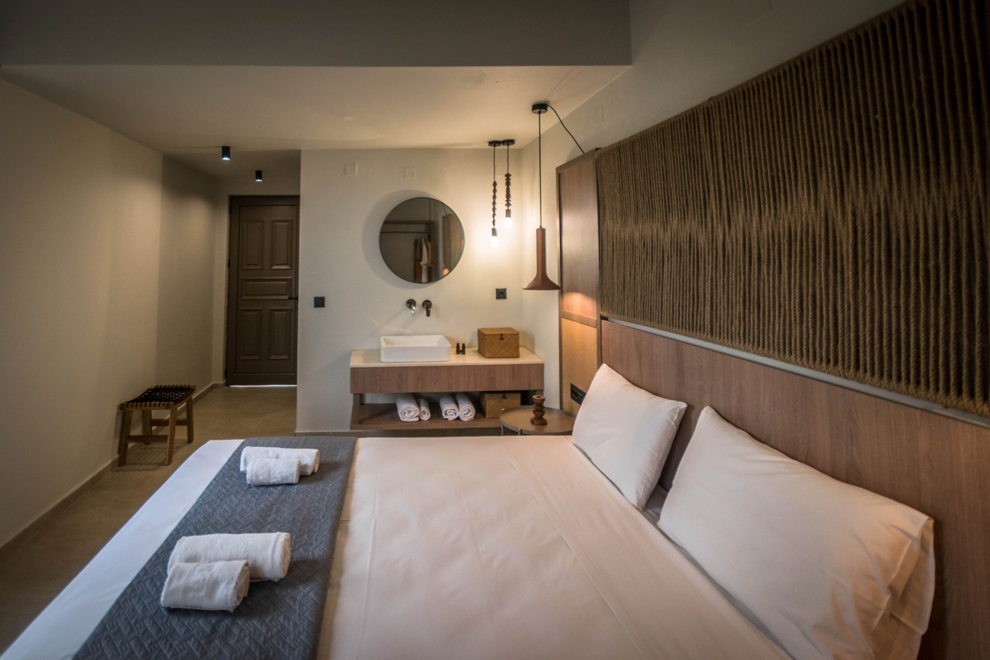 Superior kamer, 1 twee- of 2 eenpersoonsbedden | Verduisterende gordijnen, een strijkplank/strijkijzer, gratis babybedden