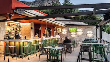 Bar (in der Unterkunft)