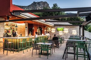 Bar (en la propiedad)