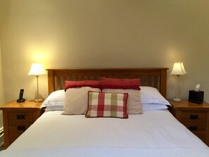 Double Room (Cosy) | Premium bedding, iron/ironing board, rollaway beds, free WiFi - The Ryebeck Country House & Restaurant (Windermere)
