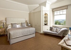 Grand Double or Twin Room | Premium bedding, iron/ironing board, rollaway beds, free WiFi