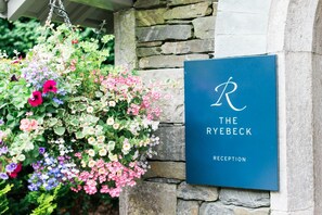 Property entrance - The Ryebeck Country House & Restaurant (Windermere)