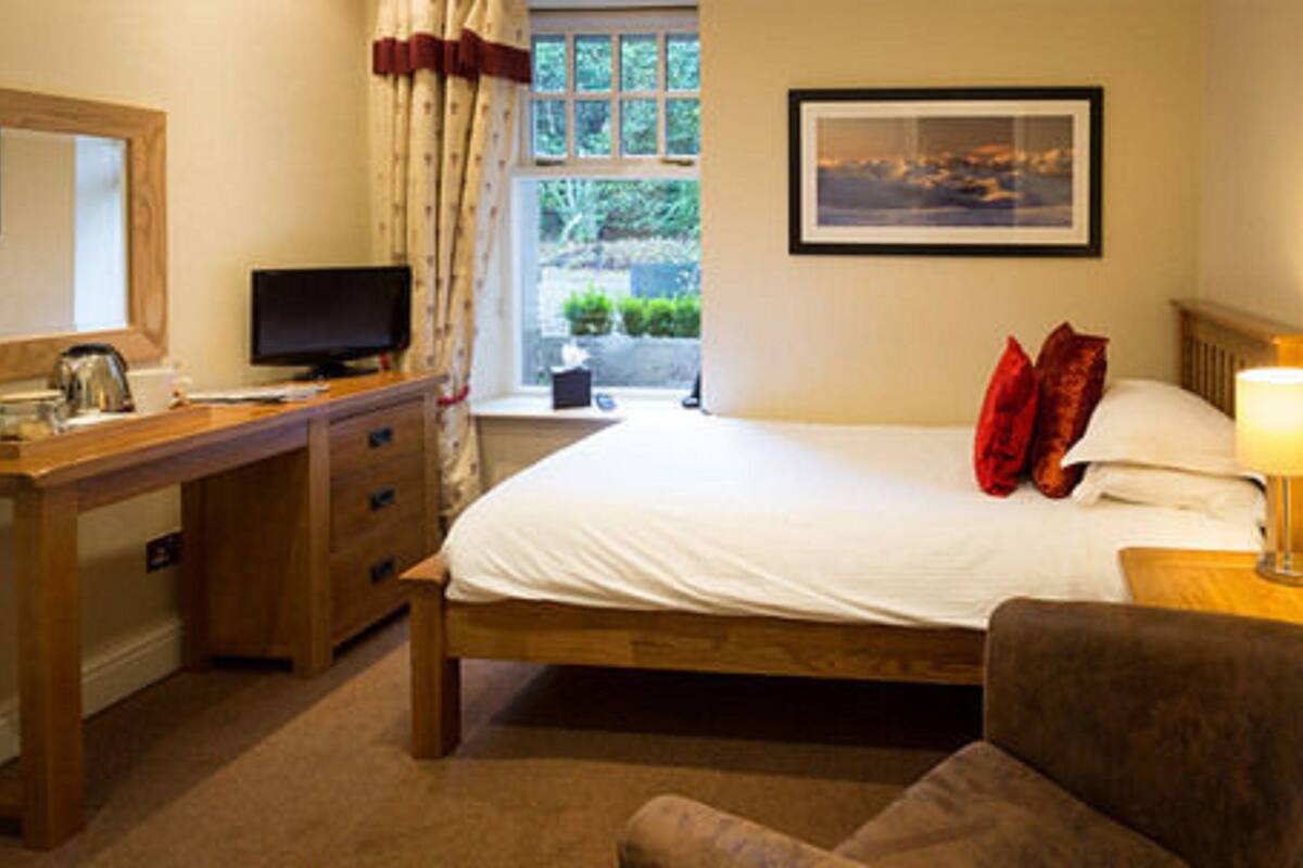 Single Room | Premium bedding, iron/ironing board (on request)