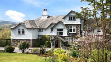 Entrada al alojamiento