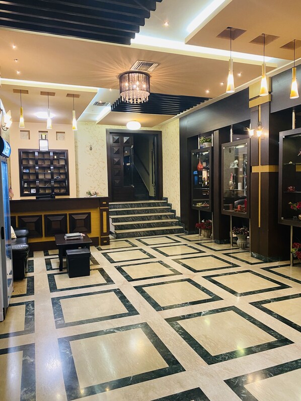 Reception - Prince Hotel (Kashar)