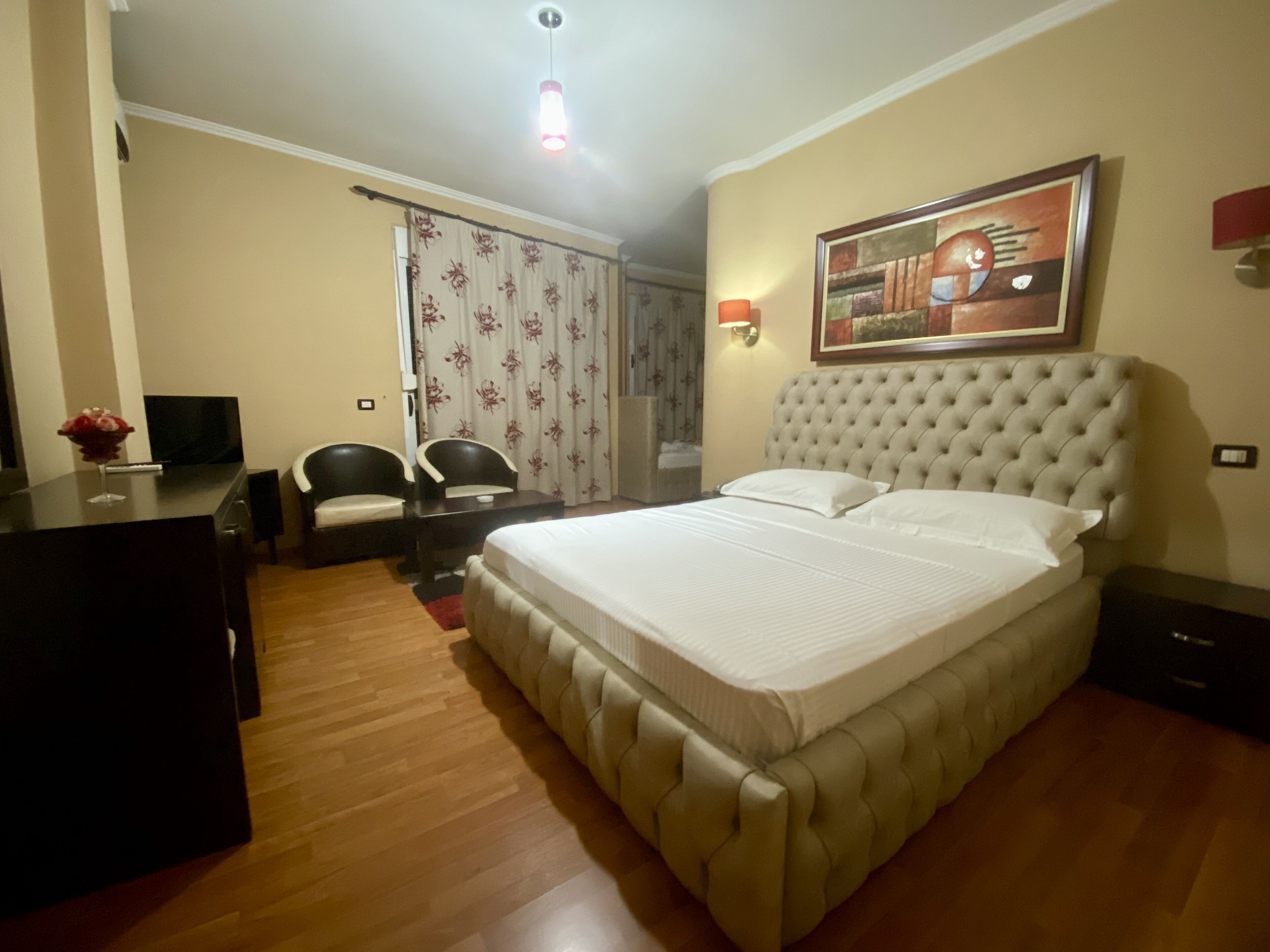 standard double room, 1 queen bed | premium bedding, desk, free wifi, bed sheets