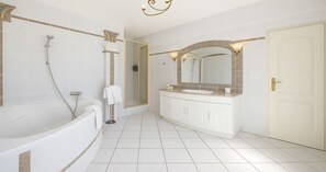 Deluxe Villa, 3 Bedrooms, Private Pool, Garden Area | Bathroom - Villa Small Paradise (Rhodes)