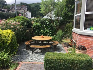 Garden - Llangollen Hostel (Llangollen)