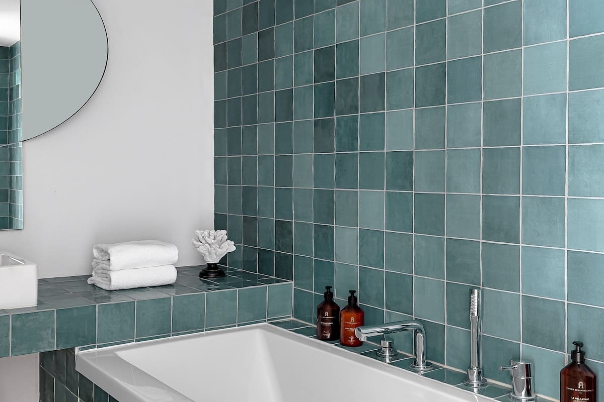 presidential suite, 2 bedrooms | bathroom | designer toiletries, hair dryer, bathrobes, slippers