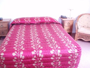 Iron/ironing board, free cribs/infant beds, free rollaway beds - Fernhill Motor Lodge (Lower Hutt)