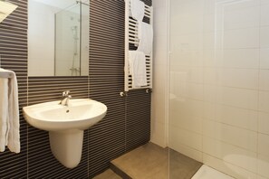 Standard Double Room - Alda Soria Rooms (Soria)