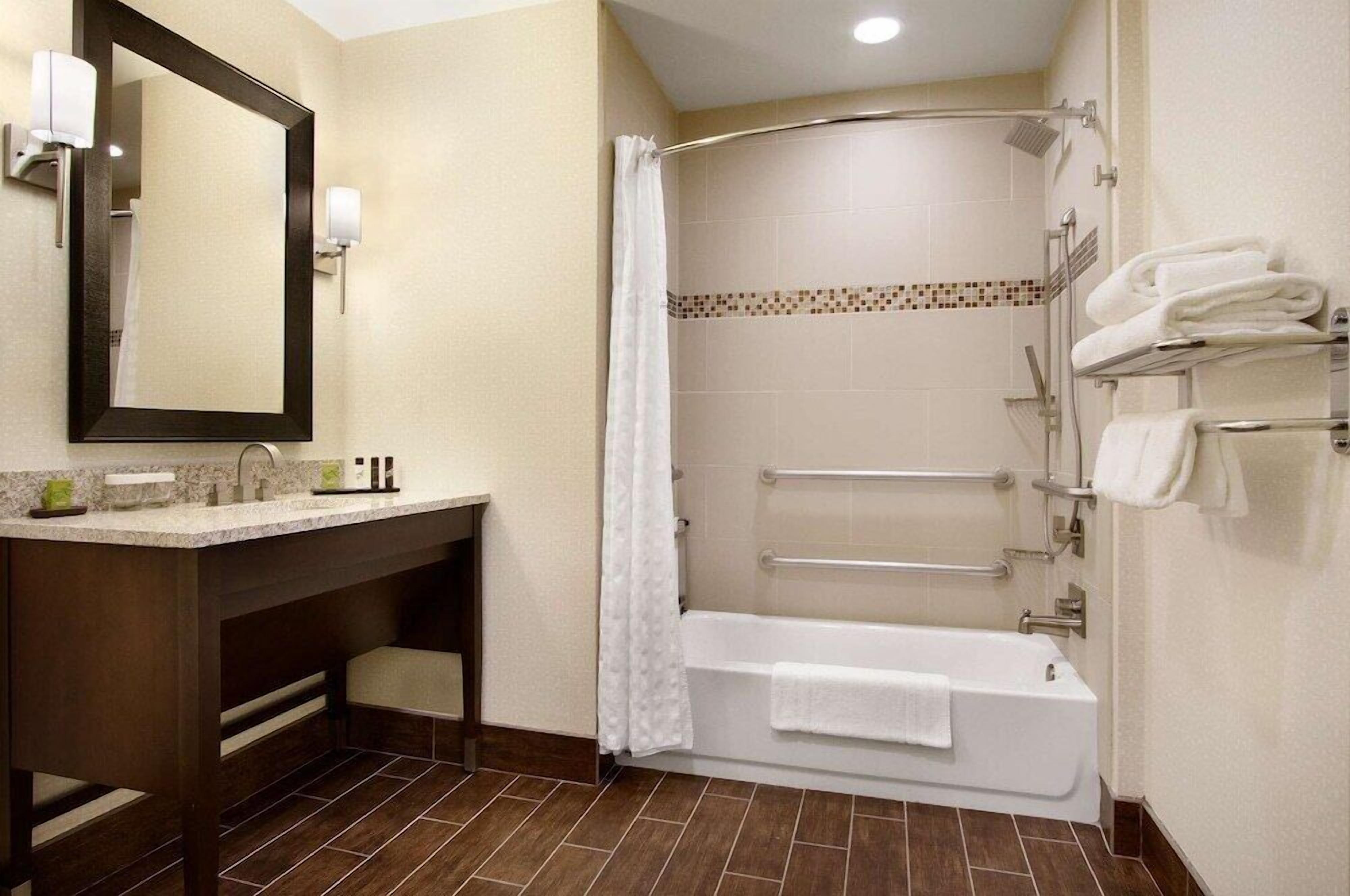 Salle de bain | Articles de toilette (gratuits), séchoir à cheveux, serviettes fournies