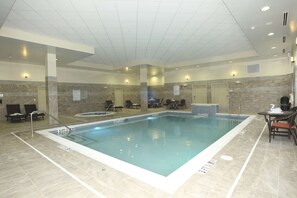 室內游泳池